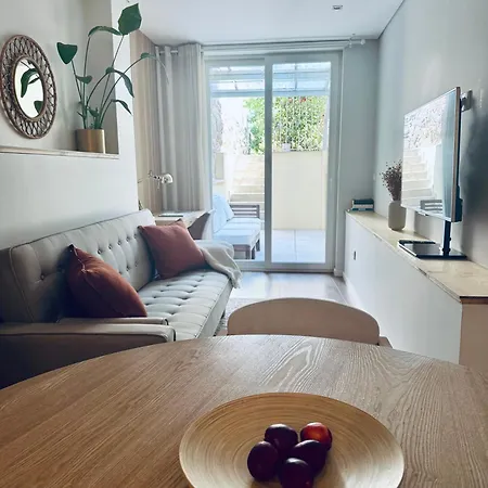 The Well Apartment, Sao Vicente 86 ブラガ