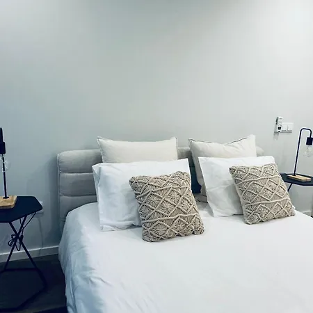 The Well Apartment, Sao Vicente 86 Апартаменты *