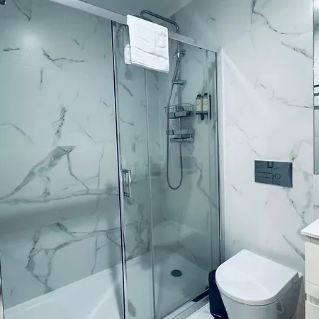 The Well Apartment, Sao Vicente 86 *